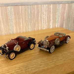 Packard Boattail Speedster 1930 1:24 & National Motor 1931 Ford Roaster A 1:32